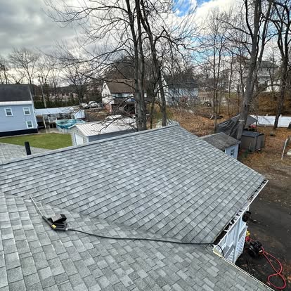 Shingle roof from the company project portfolio